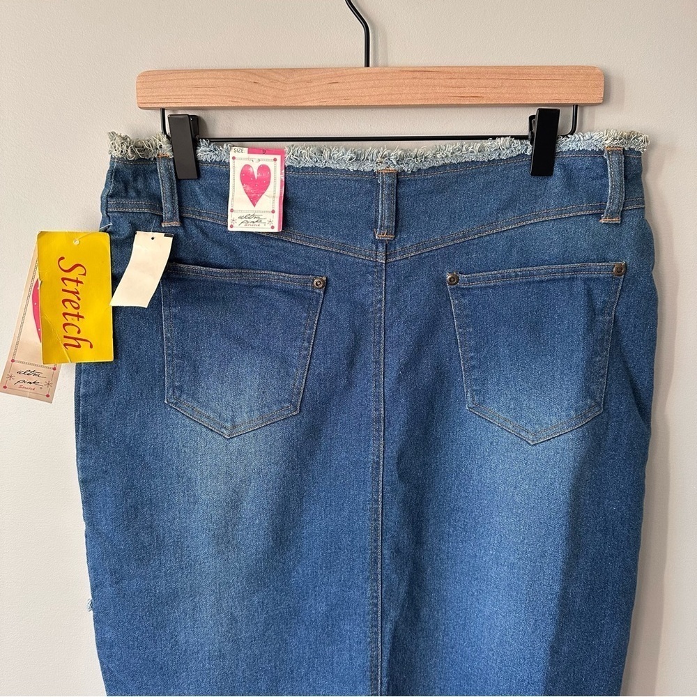 Y2K Ultra Pink Vintage Deadstock NWT Denim Skirt Frayed Hem Chevron Raw Edge - Picture 5 of 16